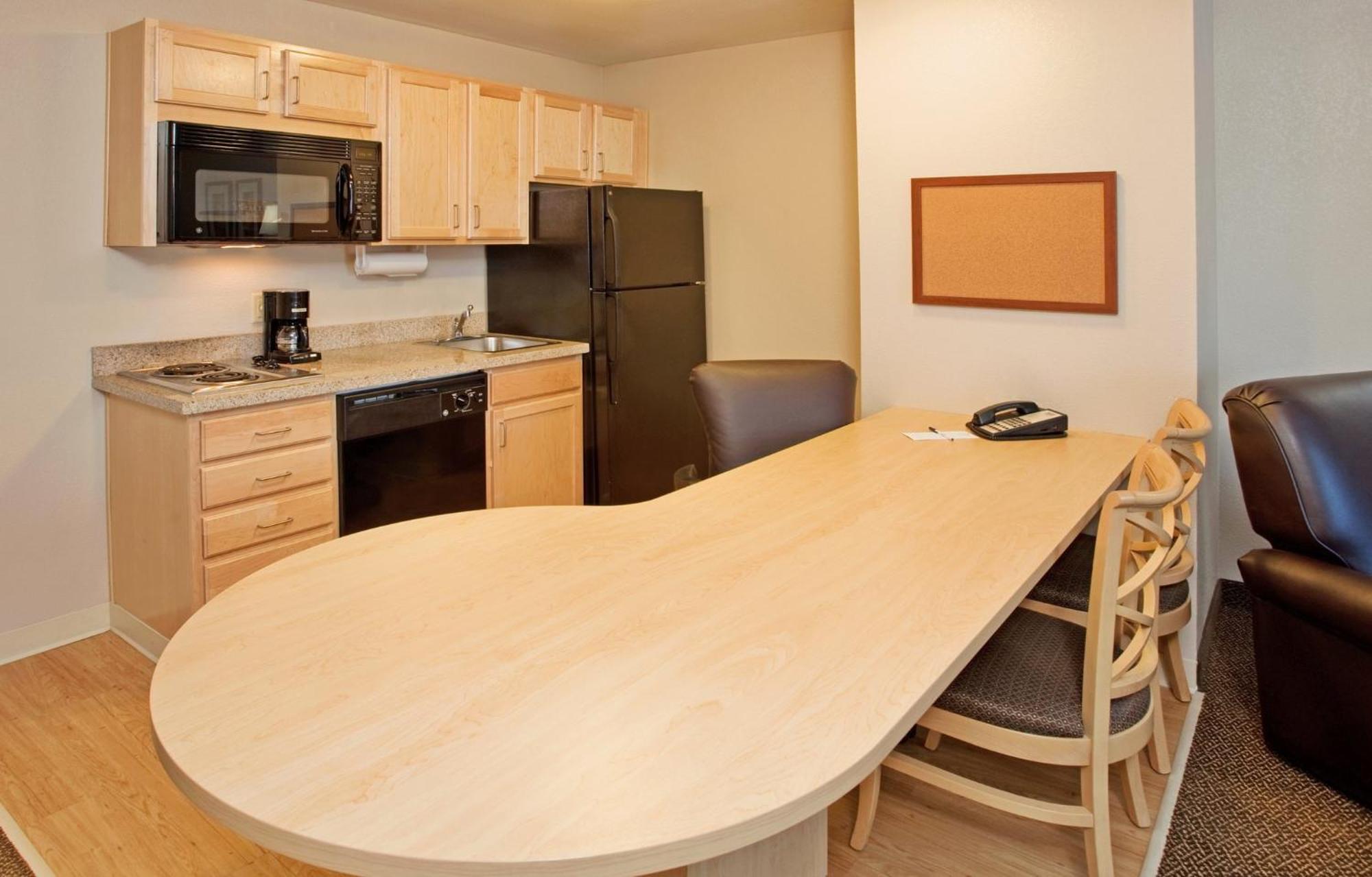 Candlewood Suites Junction City - Ft. Riley By Ihg Zewnętrze zdjęcie